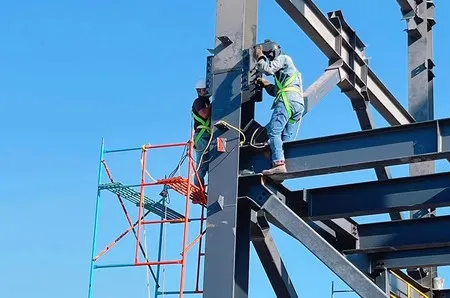 On-site installation or remote installation guidance for seamless project delivery