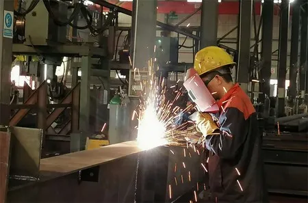 Steel port terminal design