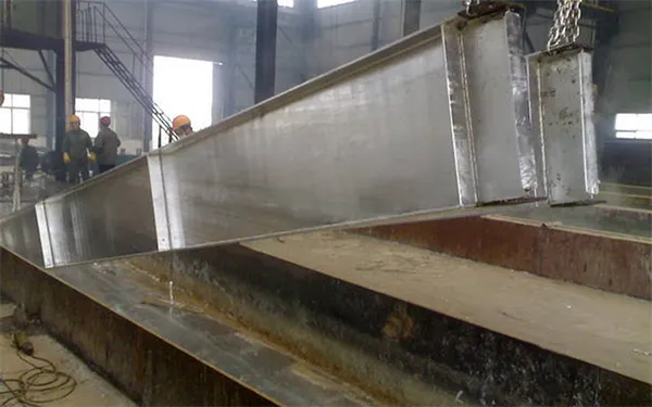 Hot-dip galvanizing (80 microns)